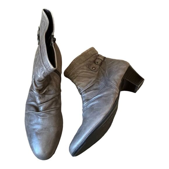 Clarks Gray Leather Limbo Dance Ankle Booties Limbo Dance Size 10 EUC Side Zip - Picture 3 of 8